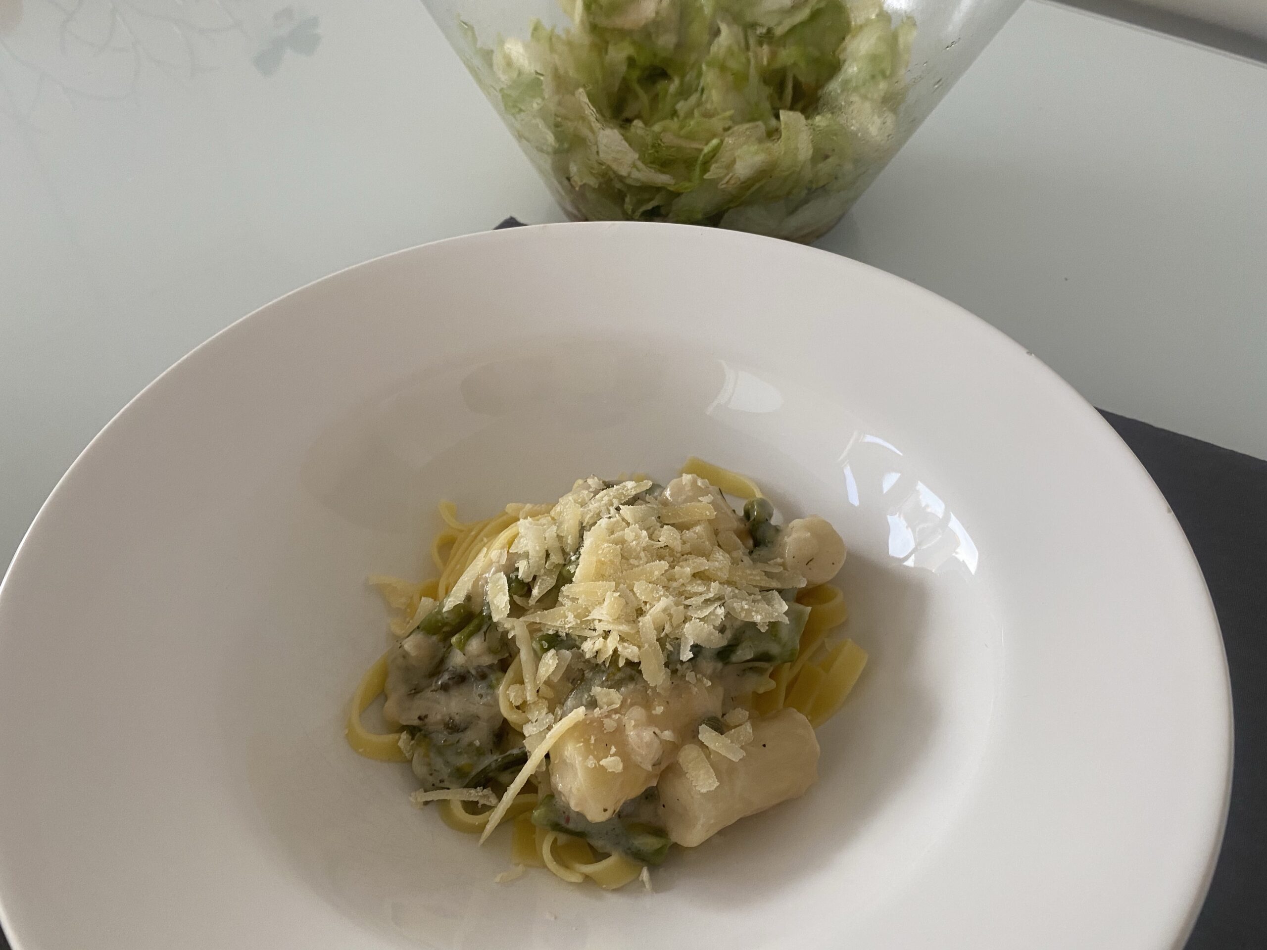 Tagliatelle mit Spargel und Parmigiano
