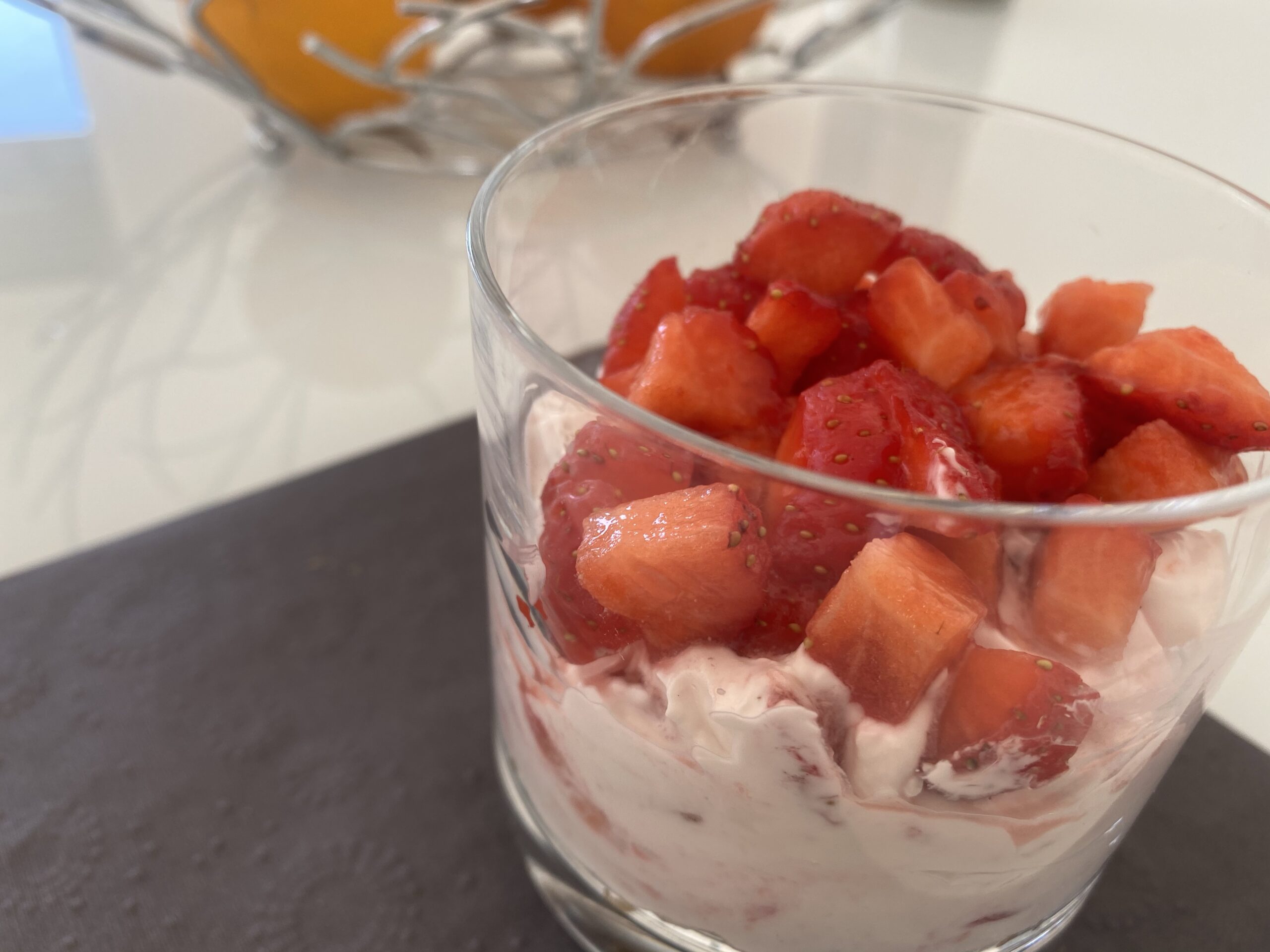 Schnelles Dessert mit Erdbeeren