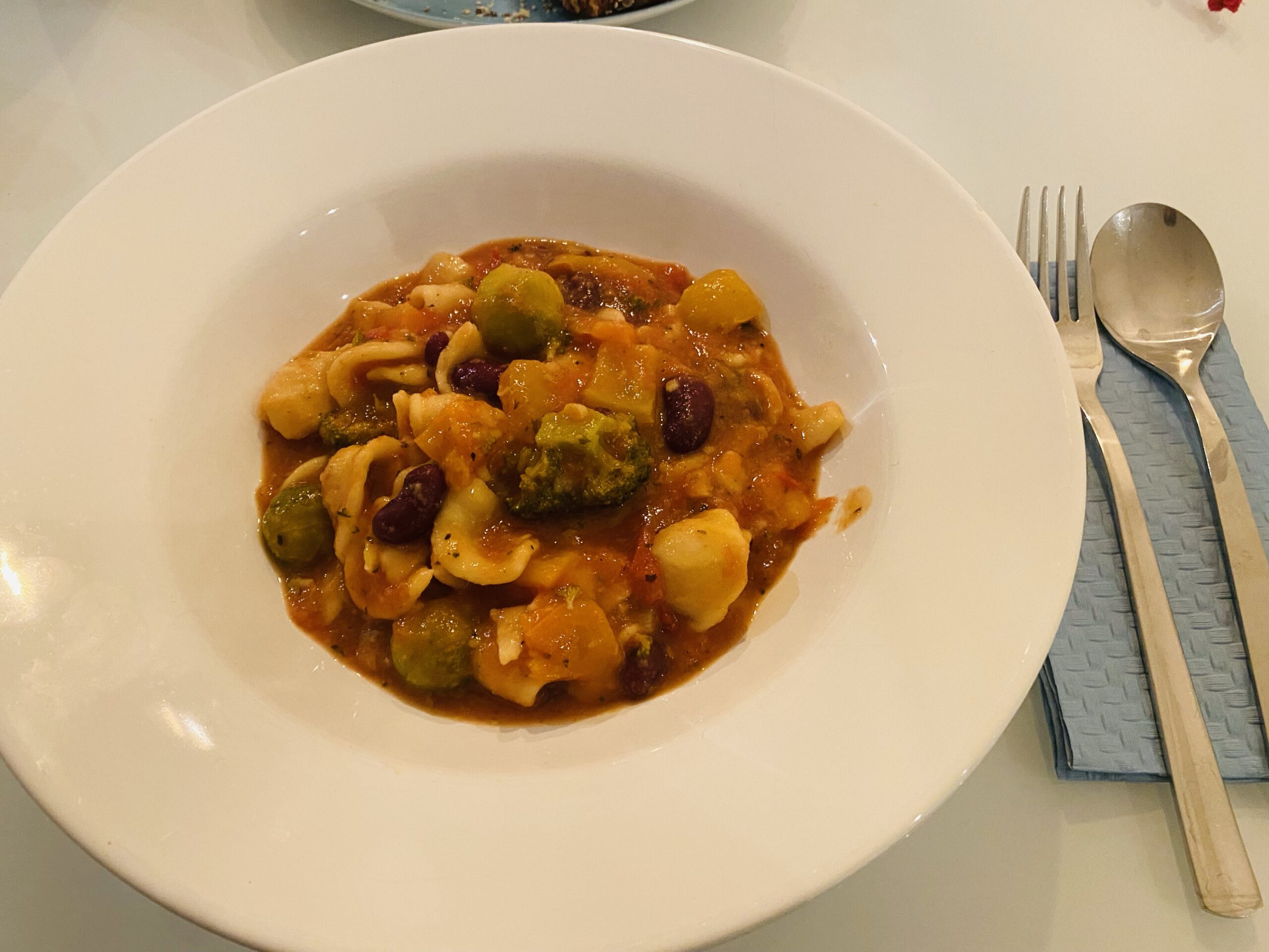 Minestrone – italienischer Gemüseeintopf